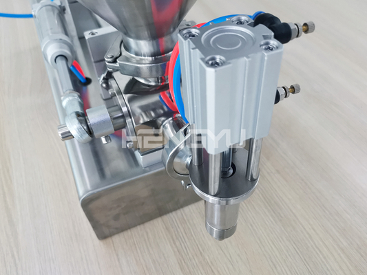 Semi Automatic Pneumatic Liquid Water Filling Machine